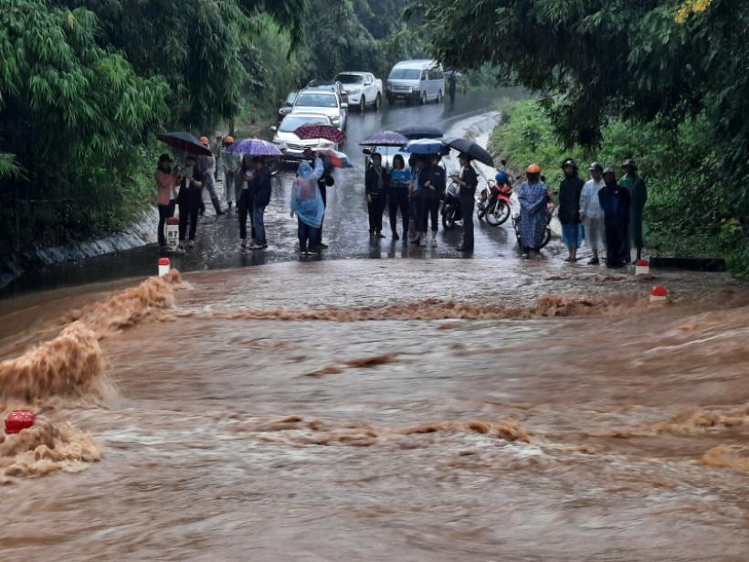 Nằm Mơ Thấy Nước Đánh Con Gì? Bộ Số May Mắn 4 Mơ thấy nước lũ